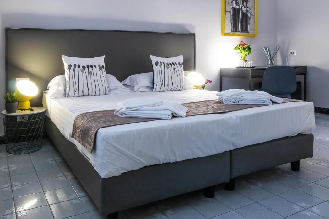 Re Vittorio De Luxe Bed & Breakfast Messina Ngoại thất bức ảnh